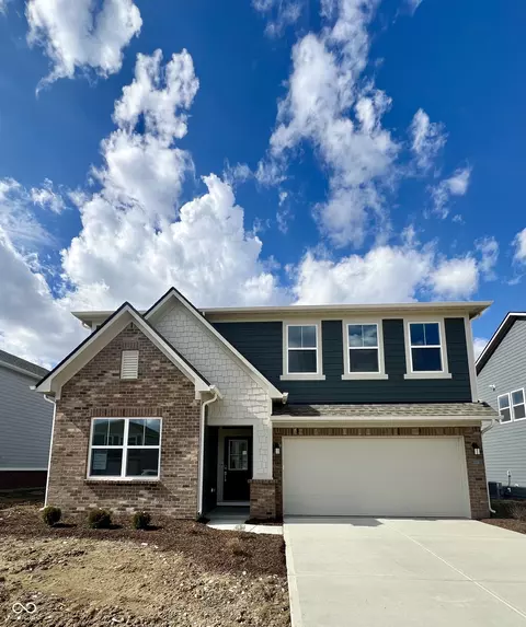 2776 Linwood Ave, Greenwood, IN 46143
