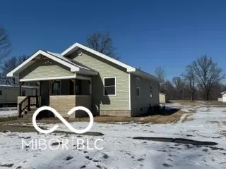 738 E Beech St, Sullivan, IN 47882 photo 2