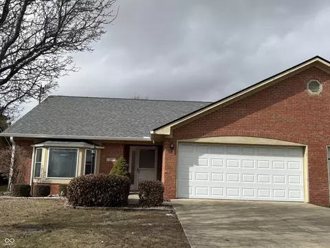 320 Lakewood Ct, Avon, IN 46123