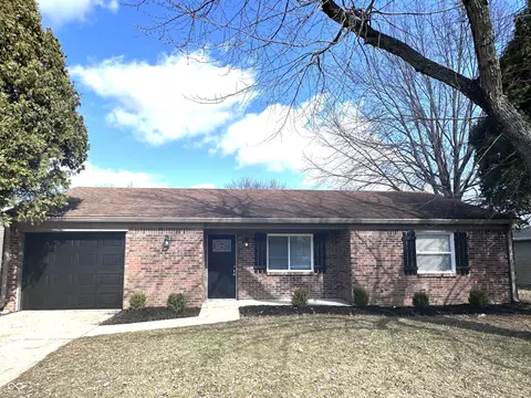 7807 Inverness Dr, Indianapolis, IN 46237