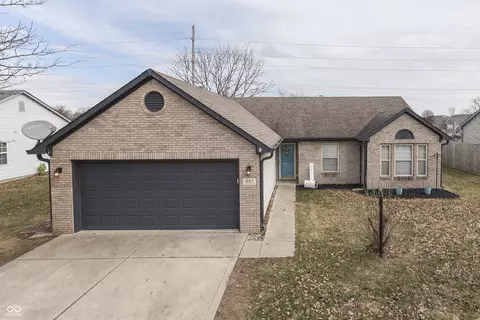 887 Jennifer Dr, Greenwood, IN 46143