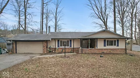 2165 Plantation Ln, Martinsville, IN 46151