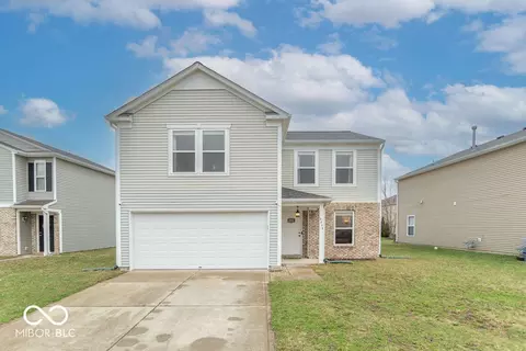 8444 Ash Grove Dr, Camby, IN 46113
