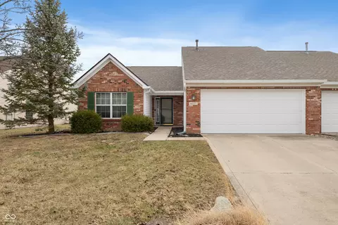 6127 Crystal View Dr, Indianapolis, IN 46237