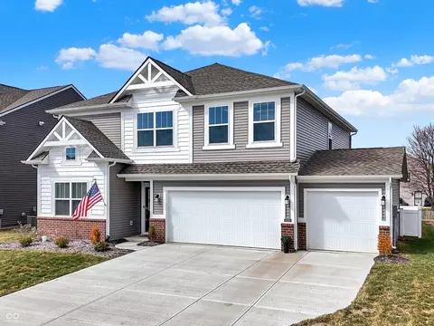 9264 Larson Dr, Pendleton, IN 46064