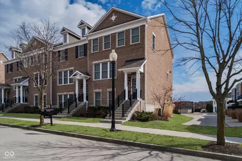 12723 Apsley Ln, Carmel, IN 46032
