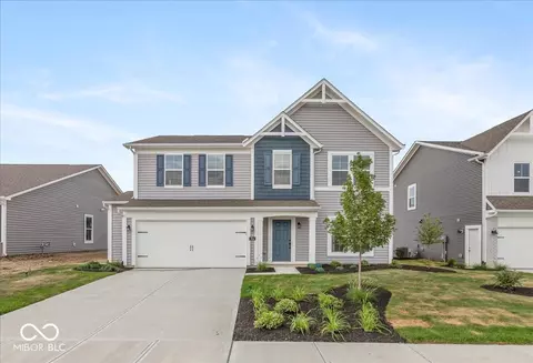 764 Oakleaf Dr, Greenfield, IN 46140