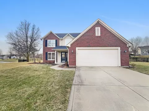 7213 Shag Oak Dr, Noblesville, IN 46062