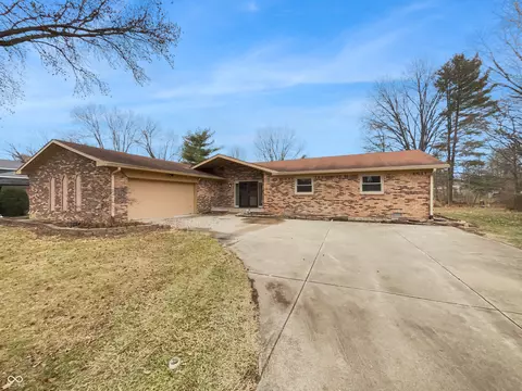 310 Hickory Dr, Greenfield, IN 46140