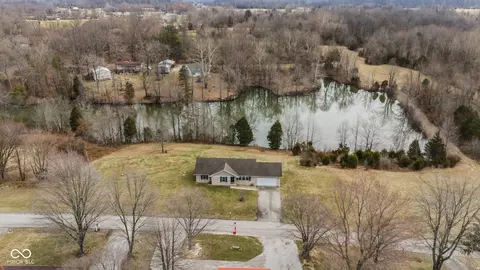 2101 S Ronnie Ave, Scottsburg, IN 47170