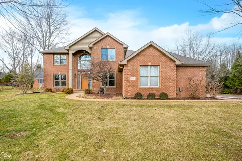 6002 Turtle Bay Pkwy, Columbus, IN 47201
