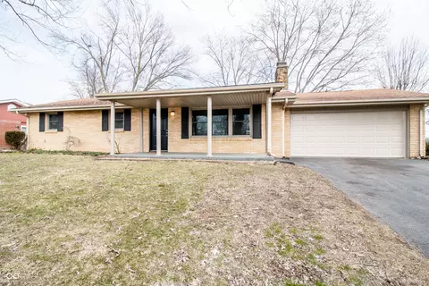 3911 N Tudor Ct, Columbus, IN 47201