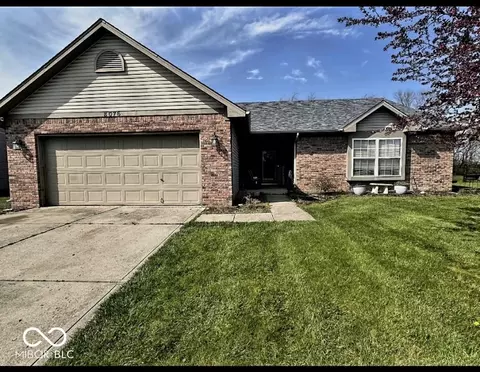 8076 Captain Dr, Avon, IN 46123