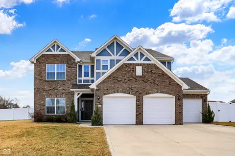 61 Larimar Way, Whiteland, IN 46184