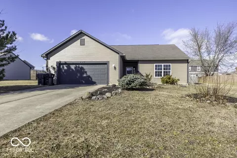 954 W Palomino Pl, Bargersville, IN 46106
