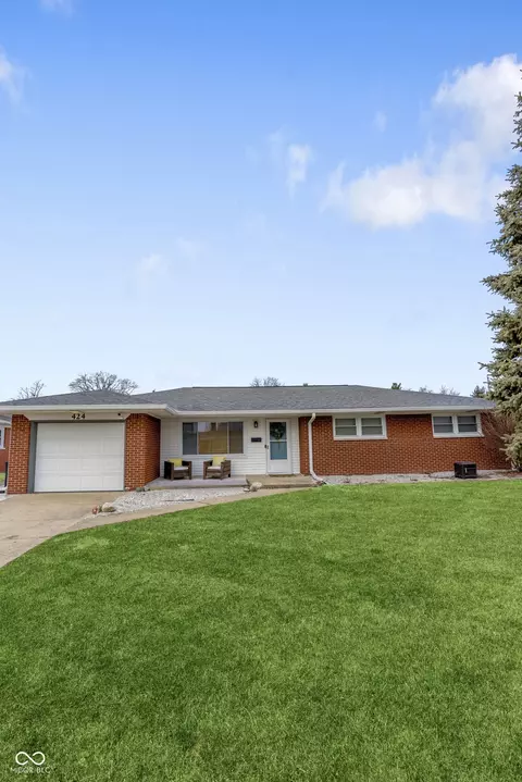 424 Simmons St, Plainfield, IN 46168