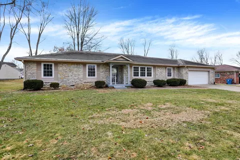 725 Queenswood Dr, Indianapolis, IN 46217