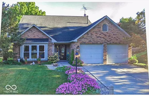7822 Ashton Ln, Fishers, IN 46038