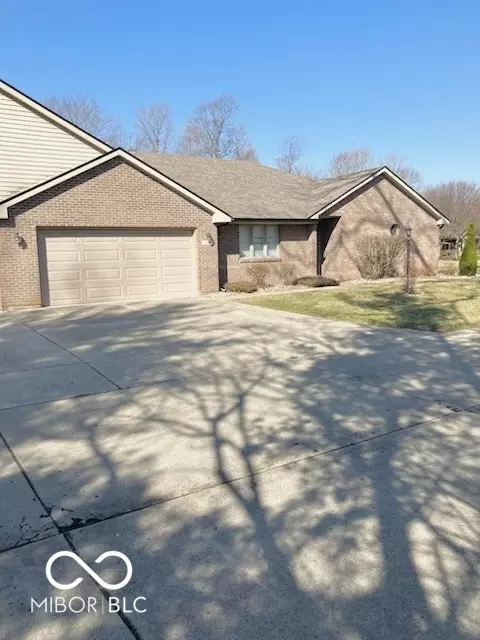 1103 Charleston Commons Dr, Anderson, IN 46012