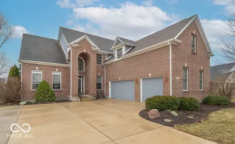 7823 Beechwood Farms Dr, Avon, IN 46123