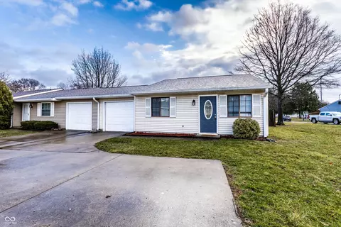 8004 Minlo Dr, Indianapolis, IN 46227