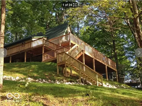617 N Cove Rd, Rockville, IN 47872