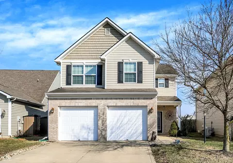 3423 Shadow Bend Dr, Columbus, IN 47201