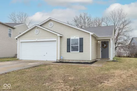 13446 N Carwood Ct, Camby, IN 46113