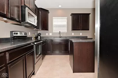 Kitchen - 2336 Boneset Dr, Plainfield, IN 46168 photo 1 of 5