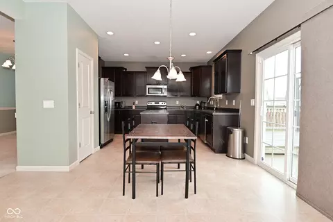 Kitchen - 2336 Boneset Dr, Plainfield, IN 46168 photo 4 of 5