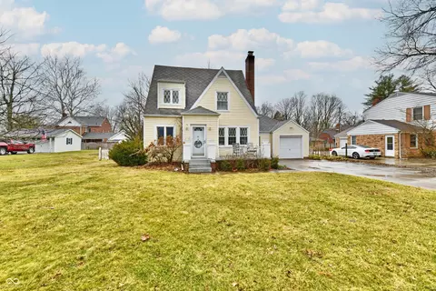 19 Orchard Ln, Anderson, IN 46011