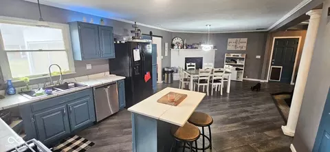 413 E Christine Dr, New Castle, IN 47362 photo 6