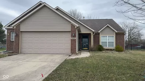 4819 Lakestone Dr, Indianapolis, IN 46237