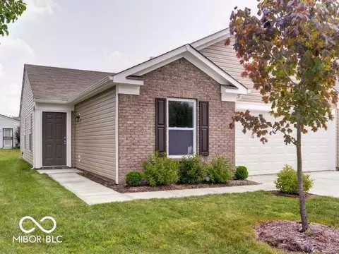 3693 Berkdale Dr, Columbus, IN 47203