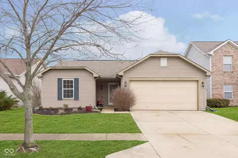 11458 Lucky Dan Dr, Noblesville, IN 46060