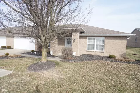 62 Chateau Blvd, Batesville, IN 47006