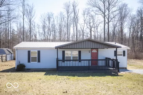 4 Country Squire Blvd, North Vernon, IN 47265