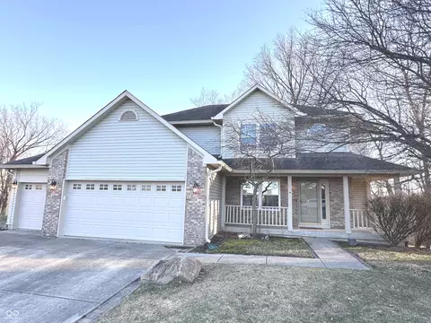632 Middleham Cir, Beech Grove, IN 46107