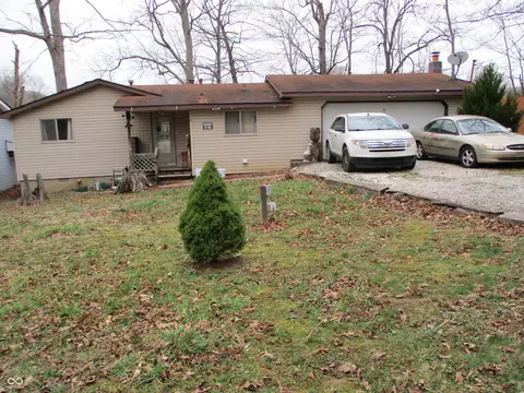 8 Lake Hart, Mooresville, IN 46158