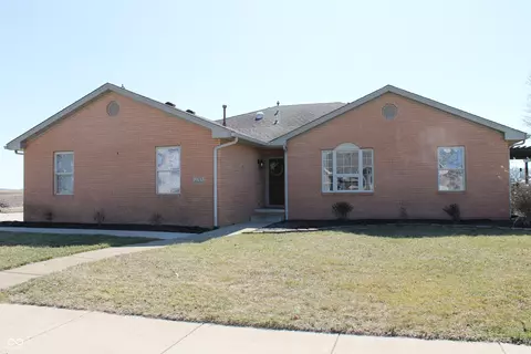 2703 Talon Ct, Seymour, IN 47274