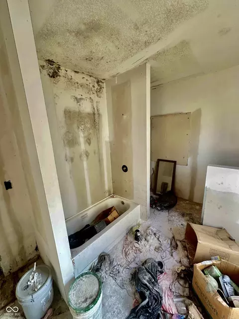 404 E Grant St, Marion, IN 46952 photo 11