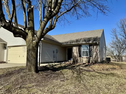 7156 Long Shore Cir, Indianapolis, IN 46217