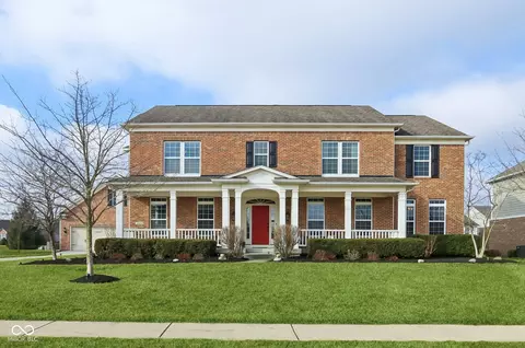 4604 S Cobblestone Dr, Zionsville, IN 46077