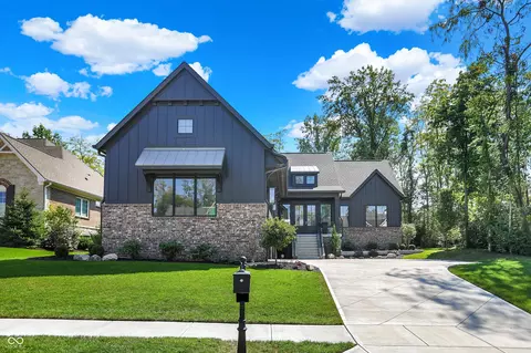 907 Oak Terrace Rd, Westfield, IN 46074