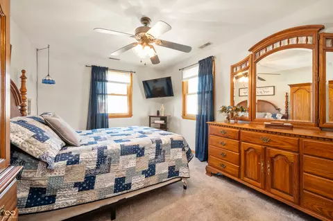 229 W Taylor St, Pendleton, IN 46064 photo 18