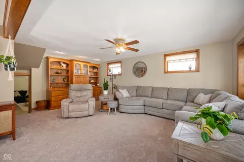 229 W Taylor St, Pendleton, IN 46064 photo 6
