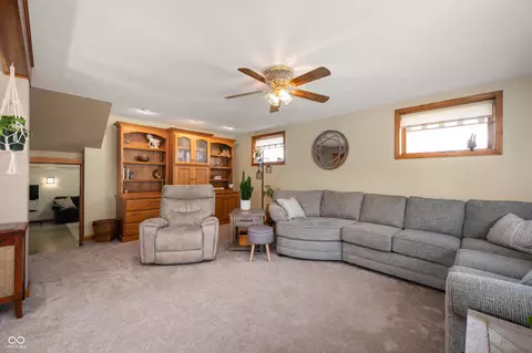 229 W Taylor St, Pendleton, IN 46064 photo 7