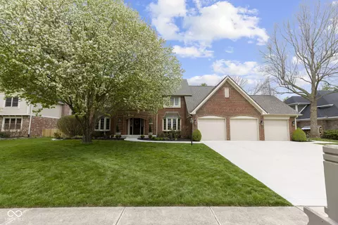 4978 St Charles Pl, Carmel, IN 46033