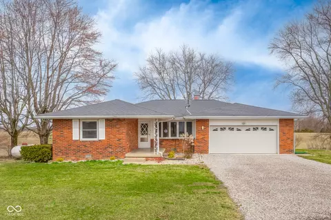 15620 E State Road 46, Columbus, IN 47203
