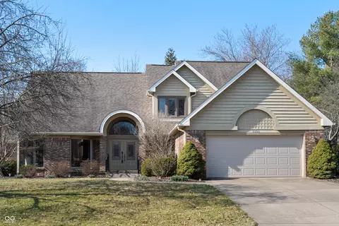1110 Butternut Dr, Columbus, IN 47201